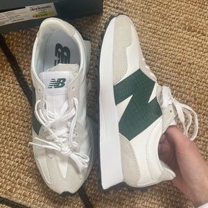 Never worn New Balance - Size 7.5